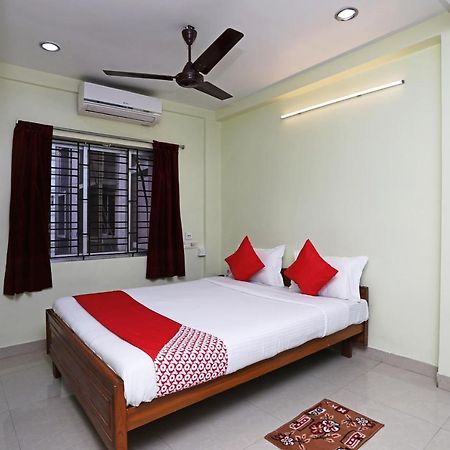 Oyo 14818 Sudarshan Apartment Kalkutta Exterior foto